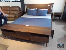 Giường ngủ hiện đại gỗ óc chó GNH001